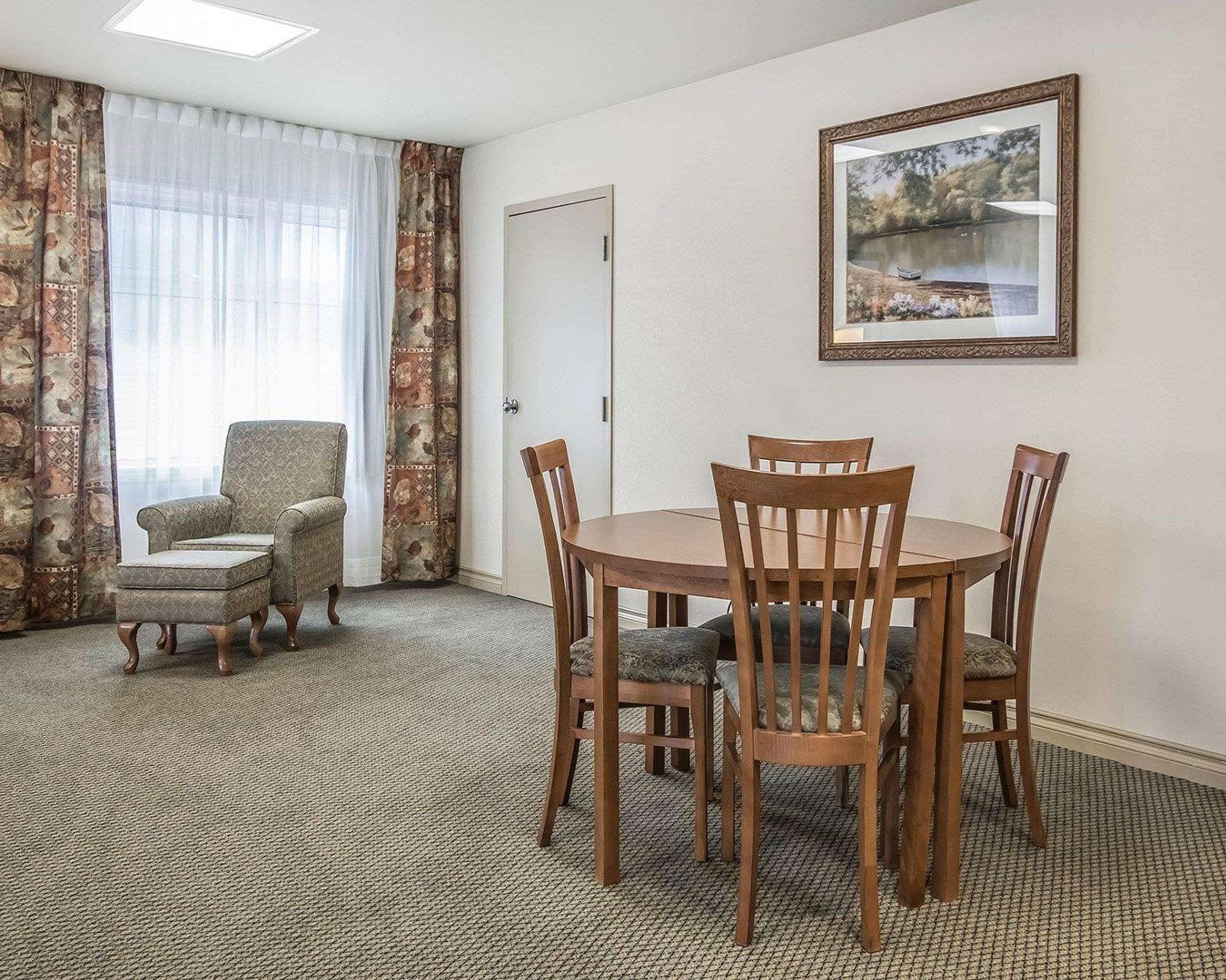Quality Suites Drummondville Kültér fotó