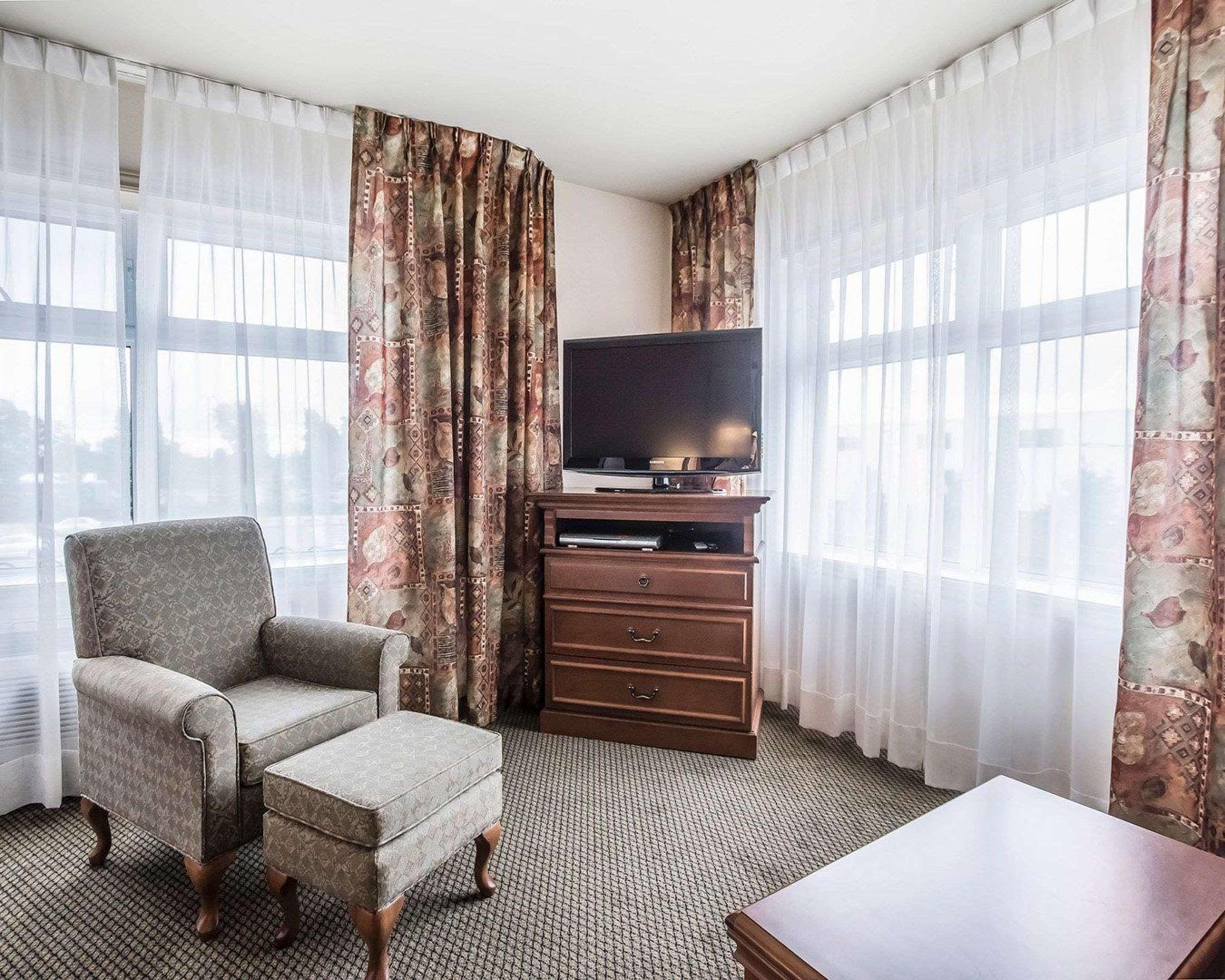 Quality Suites Drummondville Kültér fotó